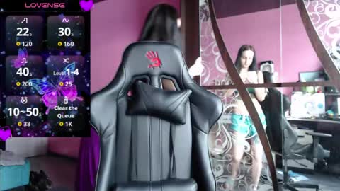 Snapshot of smile_cute_fox chatting on 04-20-26, 08:17 smile_cute_fox online show from 04-20-26, 08:17