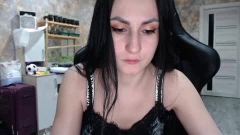 Snapshot of smile_cute_fox chatting on 05-14-26, 12:12 smile_cute_fox online show from 05-14-26, 12:12