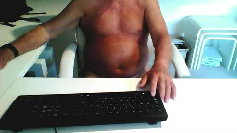 Snapshot of smilesnsmiles chatting on 06-26-26, 08:19 George online show from 06-26-26, 08:19