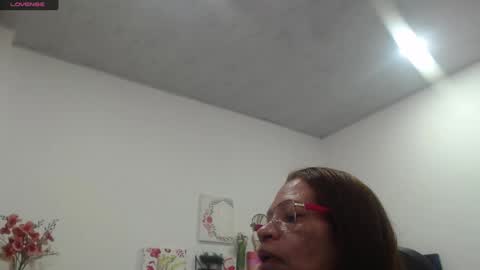 Smileth online show from 10-11-25, 01:31