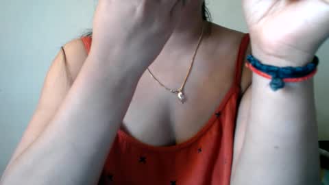 Snapshot of smiley_queen99 chatting on 06-08-26, 09:42 smiley online show from 06-08-26, 09:42