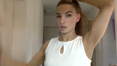 smiling_lexa online show from 04-18-26, 04:49