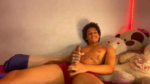 smith_kiki66 online show from 06-10-26, 05:23