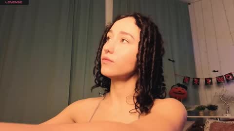 Snapshot of smoke_of_soul_ chatting on 10-30-25, 02:07 Smoki online show from 10-30-25, 02:07