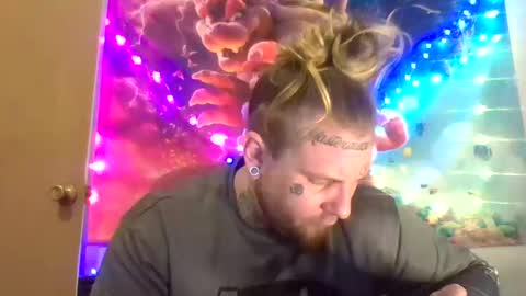 smoke online show from 02-08-25, 11:02