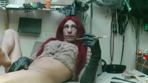 Snapshot of smokeslut365 chatting on 05-20-26, 10:49 smokeslut365 online show from 05-20-26, 10:49