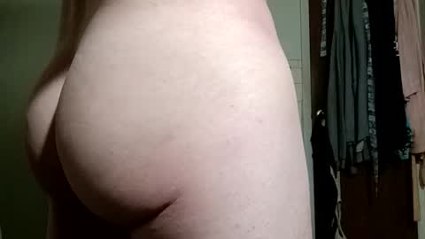 Snapshot of smokewagon22 chatting on 10-30-25, 09:00 smokewagon22 online show from 10-30-25, 09:00