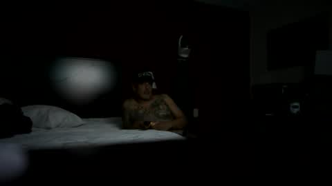 Snapshot of smokey915 chatting on 06-22-26, 10:12 Smokey915 online show from 06-22-26, 10:12
