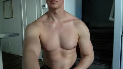 Snapshot of smoothflexiblemuscle chatting on 01-05-25, 05:41 SmoothFlexibleMuscle online show from 01-05-25, 05:41