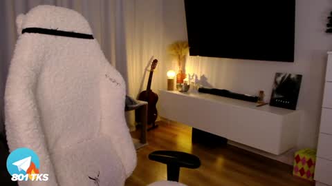 Snapshot of smthwrong chatting on 01-09-25, 12:35 smthwrong online show from 01-09-25, 12:35