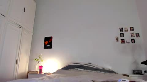   online show from 11-07-25, 01:38