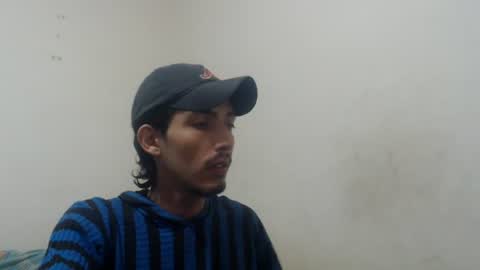 Snapshot of snackontime19 chatting on 06-16-26, 12:35 snackontime19 online show from 06-16-26, 12:35