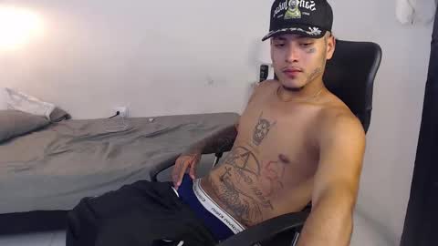 Snapshot of snak_master1 chatting on 09-20-25, 06:14 snak_master1 online show from 09-20-25, 06:14