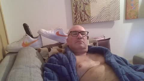 Snapshot of sneakerboy18 chatting on 01-16-25, 09:16 sneakerboy18 online show from 01-16-25, 09:16