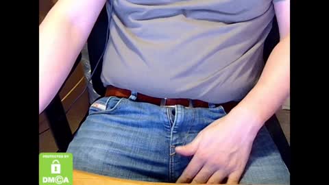 Sneakybill online show from 12-21-24, 01:32