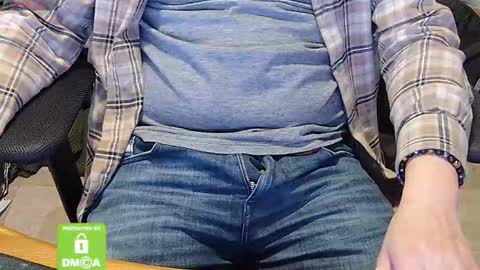 Sneakybill online show from 03-04-25, 08:38