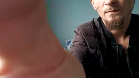 Sneakylildevils online show from 04-23-26, 07:30