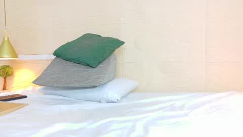 Snapshot of sneakyy_fantasy chatting on 02-25-25, 03:42 Hellen  online show from 02-25-25, 03:42