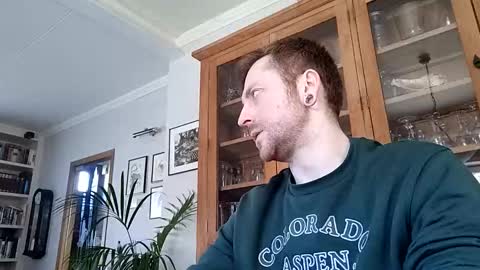 snoecks online show from 02-25-26, 10:25