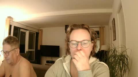 Snoeske and Woodwurm online show from 12-08-24, 04:28