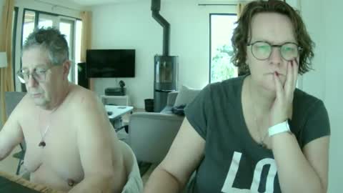 Snoeske and Woodwurm online show from 01-06-25, 12:35