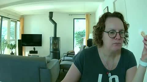 Snoeske and Woodwurm online show from 03-10-25, 01:54