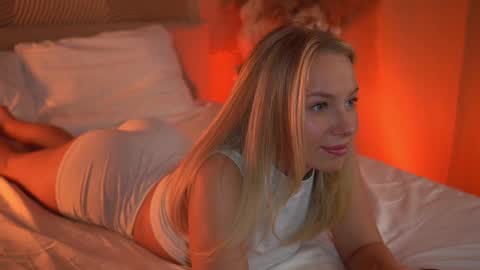 Candice Snow online show from 12-24-24, 12:22