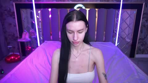 snow_whiteeex online show from 04-09-26, 06:13