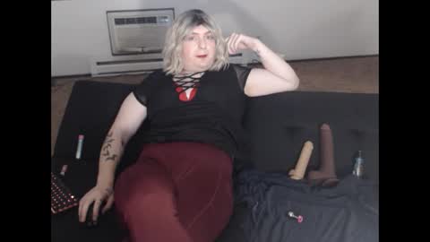 Snapshot of snowbunnytans chatting on 12-03-24, 02:36 SnowBunnyTessa online show from 12-03-24, 02:36