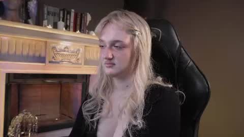 Ellie online show from 07-01-26, 05:31