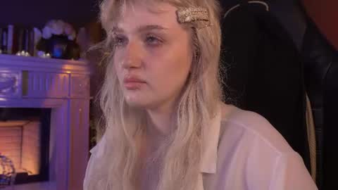 Ellie online show from 07-08-26, 05:34