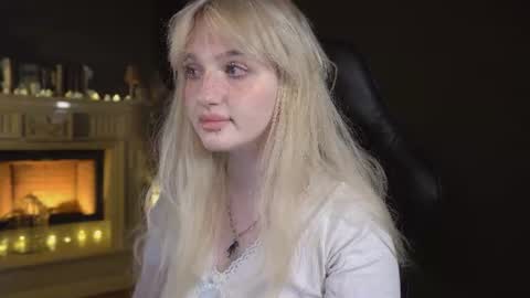 Ellie online show from 07-22-26, 05:21