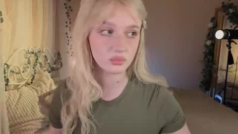 Ellie online show from 07-24-26, 05:27