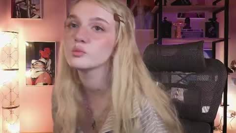 Ellie online show from 07-30-26, 05:39