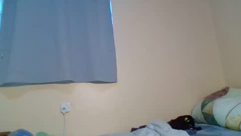 Snowie eyes online show from 11-14-25, 01:32