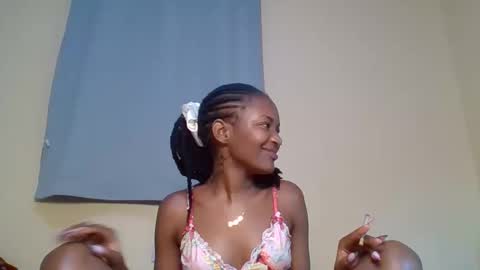 Snowie eyes online show from 11-24-25, 12:54