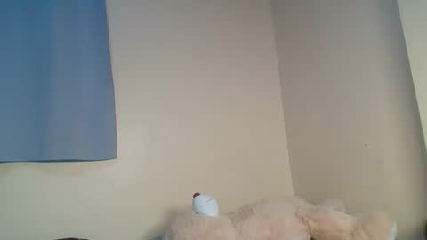 Snowie eyes online show from 12-17-25, 12:44