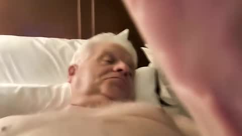 snowman9662 online show from 11-04-25, 05:28