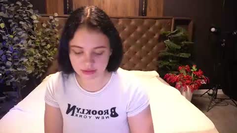 snowwhite_bella online show from 07-17-26, 07:41