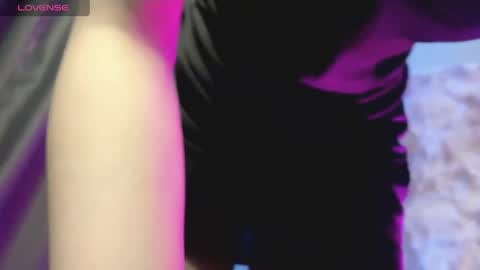 snowy_alice online show from 04-19-26, 03:22