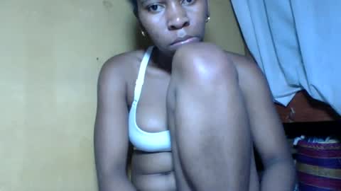 Snapshot of soanjara chatting on 07-23-26, 01:58 Murielle online show from 07-23-26, 01:58