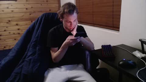 Snapshot of socalsmystery69 chatting on 10-29-25, 07:32 socalsmystery69 online show from 10-29-25, 07:32