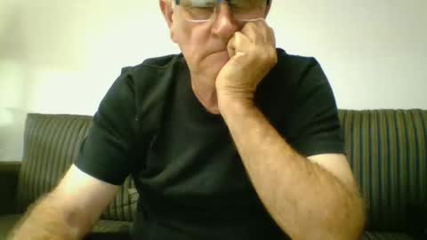 Snapshot of sofar06 chatting on 02-28-25, 03:15 sofar06 online show from 02-28-25, 03:15