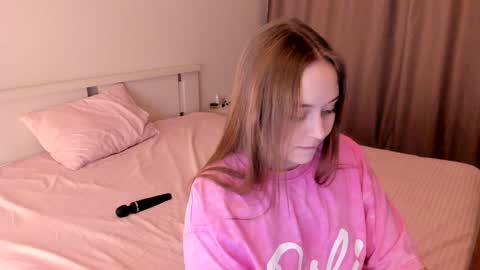 Snapshot of sofaris chatting on 01-03-25, 10:29 Sophy online show from 01-03-25, 10:29