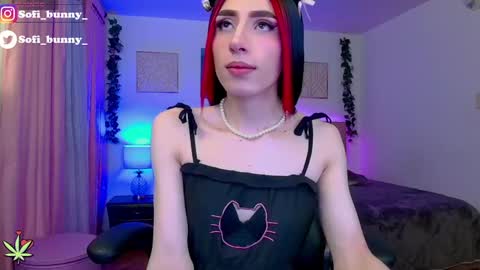 Snapshot of soffi_bunny_ chatting on 09-17-25, 07:10 soffi_bunny_ online show from 09-17-25, 07:10