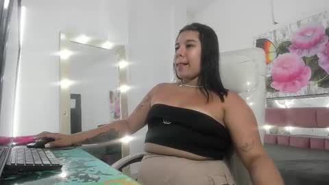 Snapshot of soffii_clarkk chatting on 11-22-25, 10:09 soffii_clarkk online show from 11-22-25, 10:09