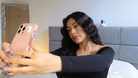 Snapshot of soffimoon_ chatting on 05-05-26, 07:55 IG Soffimoon I THANK YOU FOR LEAVING YOUR FOLLOW online show from 05-05-26, 07:55