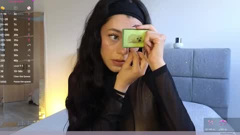 Snapshot of soffimoon_ chatting on 05-07-26, 07:19 IG Soffimoon I THANK YOU FOR LEAVING YOUR FOLLOW online show from 05-07-26, 07:19