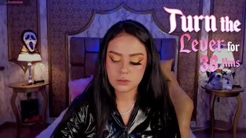    Schedule 1400 - 2100 gtm-5  online show from 10-30-25, 06:41