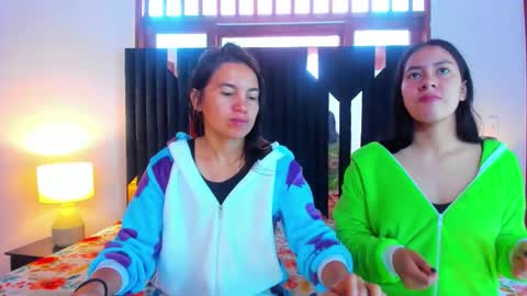 soffy and mia online show from 10-18-25, 12:50